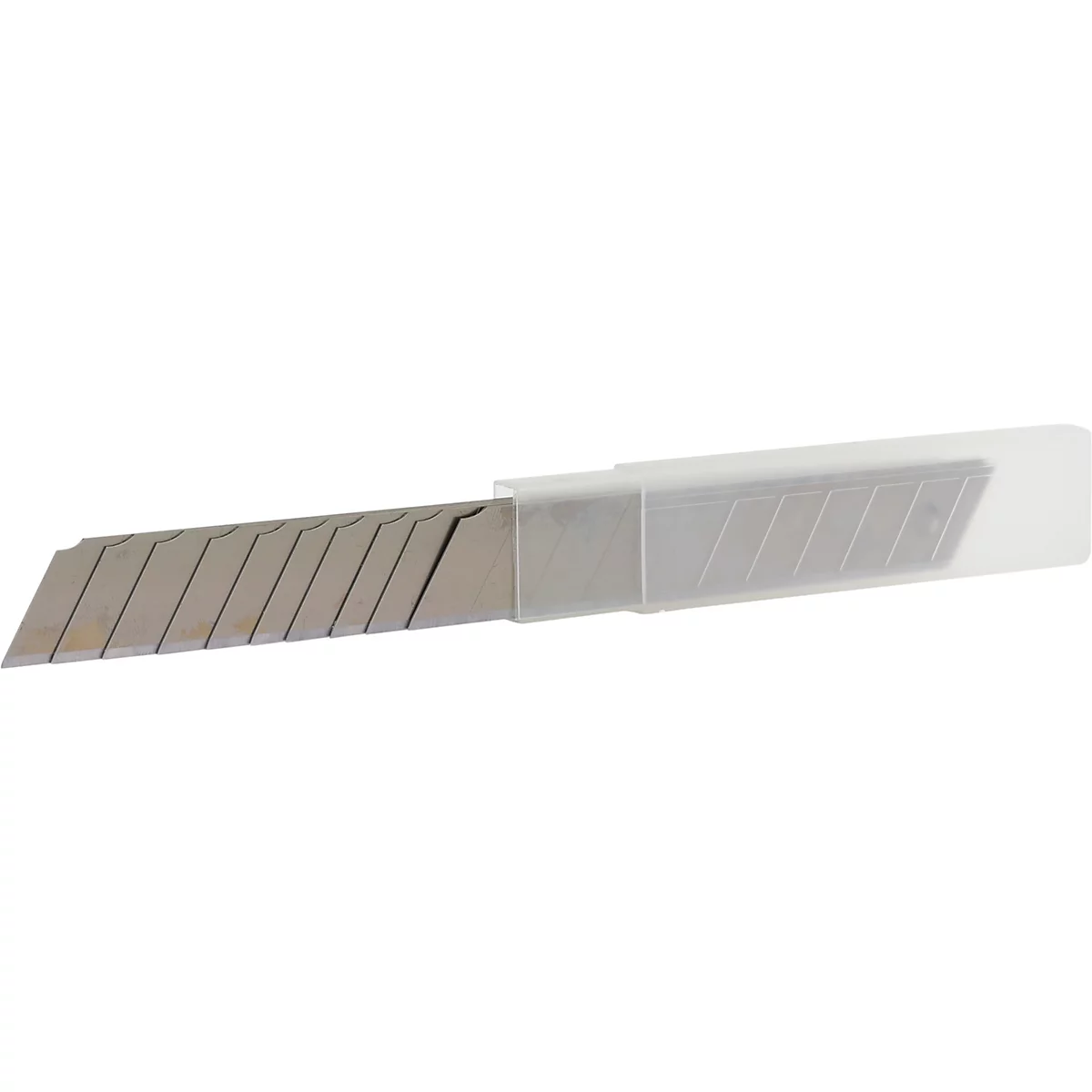 Lames métalliques dans une gaine en plastique. Les lames tranchantes sont disposées en rangée. Gaine transparente.